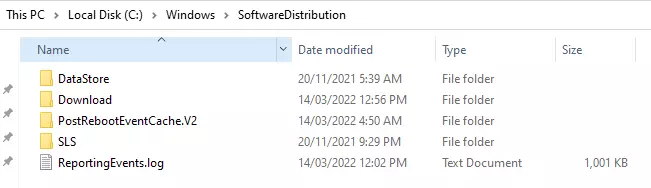Delete the Software Distribution Folder